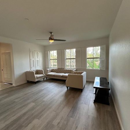 Comfortable House Irvine Exterior photo